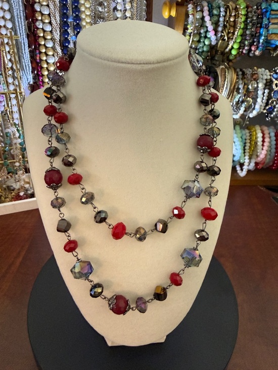 Chic AB Glass and Acrylic Beaded Necklace - Picture 3 of 9